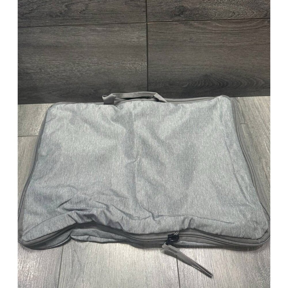 Bumblebella by Jill Martin Pack Tube Gray Color